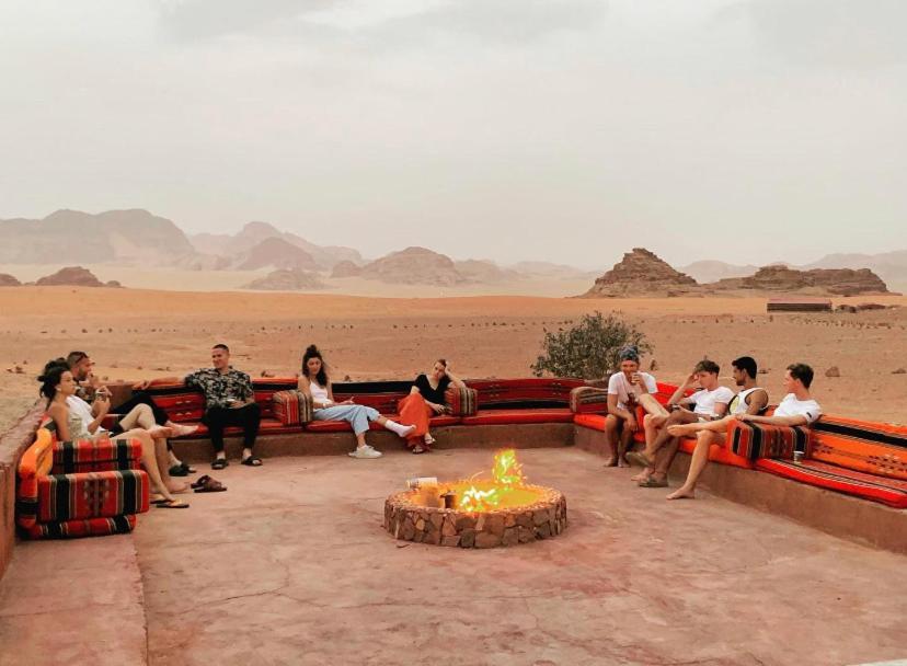 Wadi Rum Travel Camp Zewnętrze zdjęcie