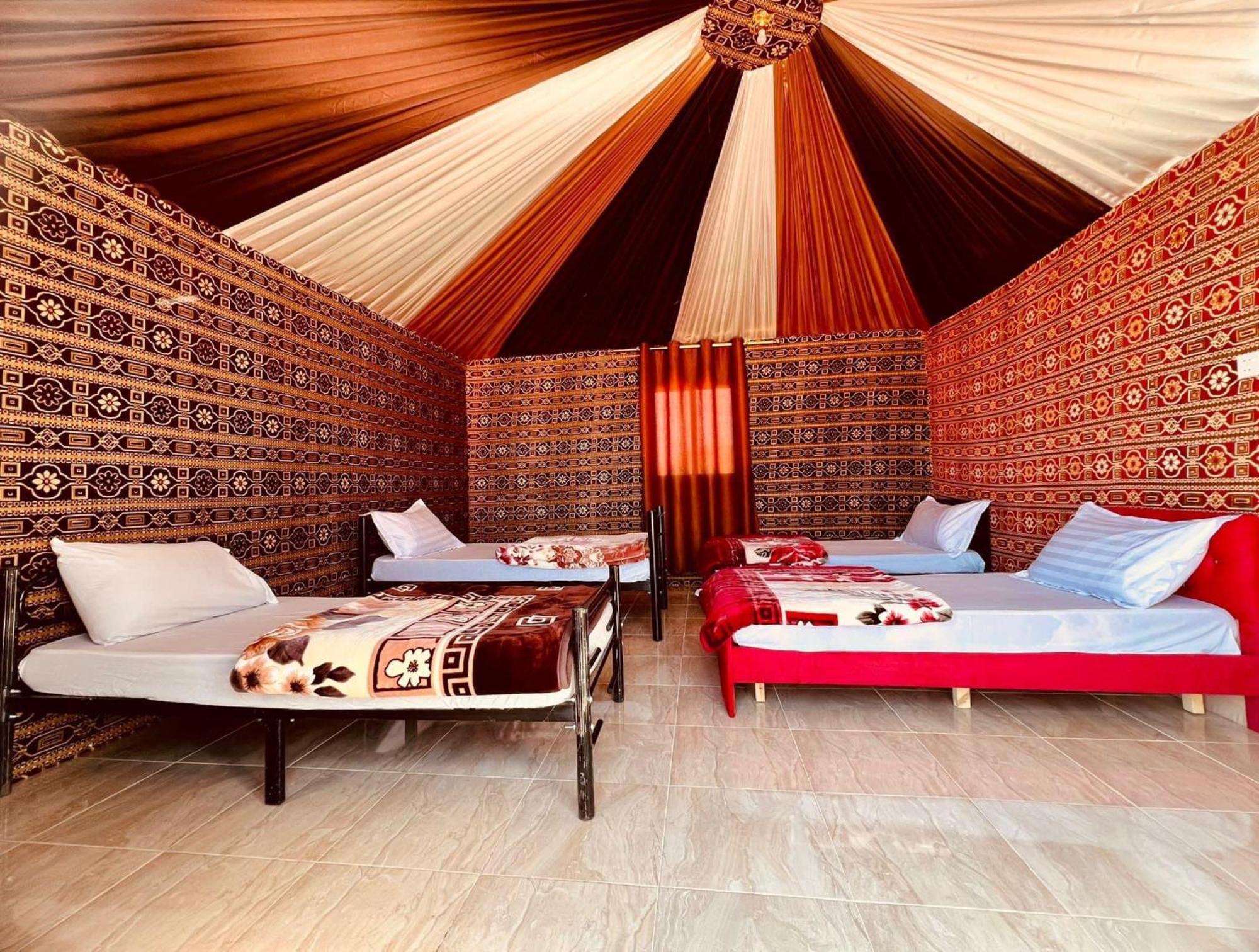 Wadi Rum Travel Camp Zewnętrze zdjęcie
