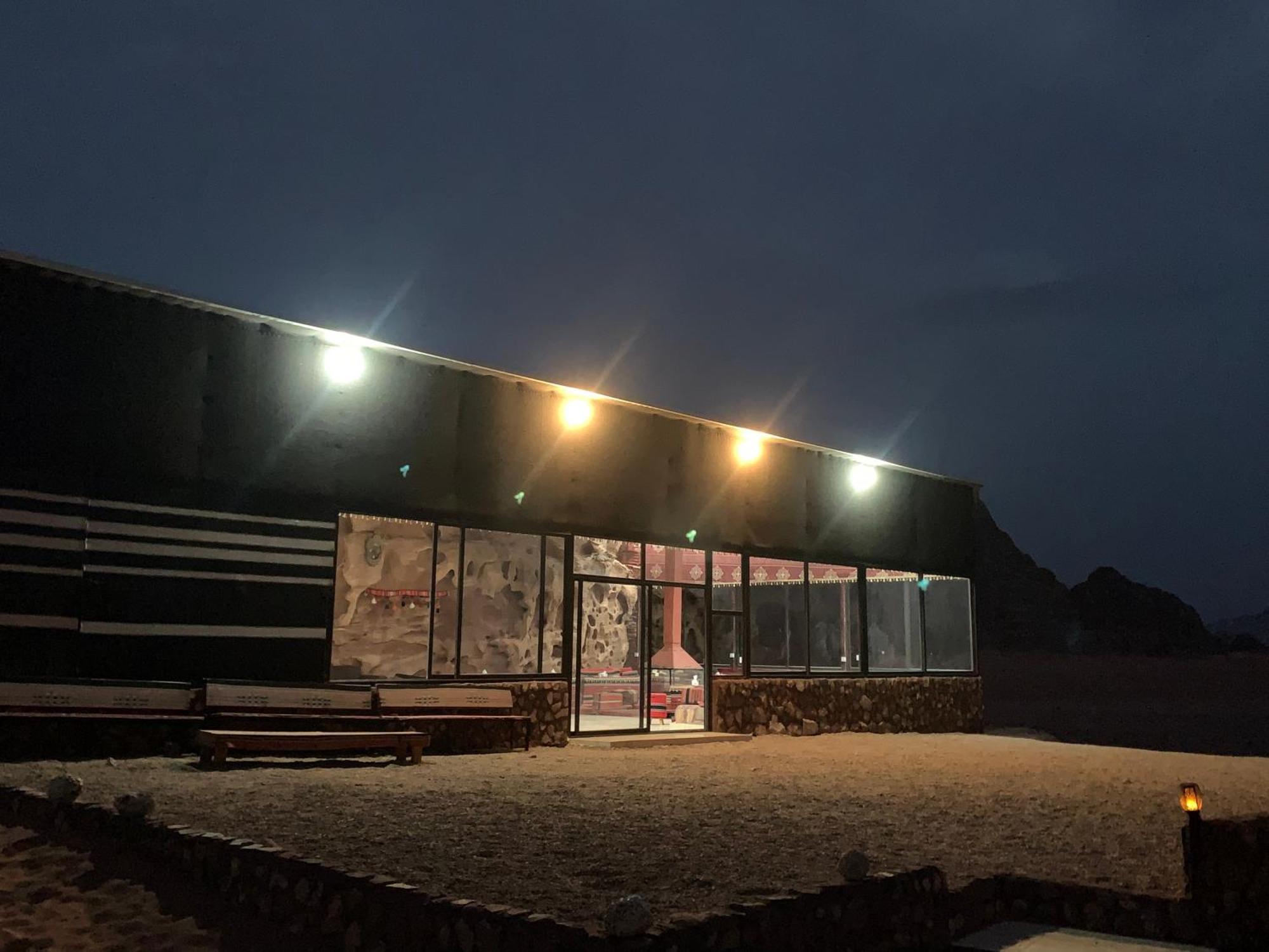 Wadi Rum Travel Camp Zewnętrze zdjęcie